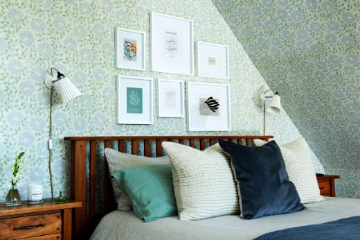 Picture of PUNCH PAISLEY PRINTED WALLPAPER