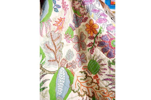 Picture of CARNIVAL OF  LIFE QUILT  BY CFC X REFUGEE CRAFT GROUP X ALICE KETTLE 
